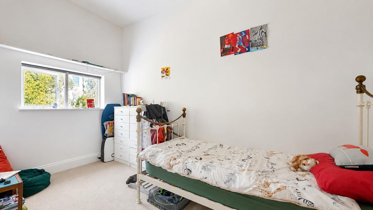 2 bed property in Stockleigh Road, St Leonards-On-Sea